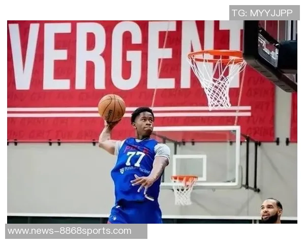 埃奇库姆半场表现不佳10投仅3中三分球命中率低迷仅得7分2篮板 埃奇库姆半场表现不佳10投仅3中三分球命中率低迷仅得7分2篮板