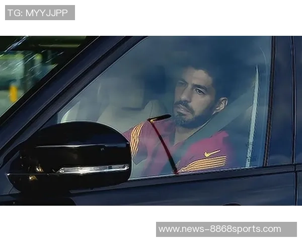 刚满18岁的小伙学驾照女友驾车送他去巴萨训练场 刚满18岁的小伙学驾照女友驾车送他去巴萨训练场